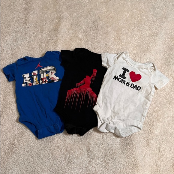 0-3 Months Boys Onesie Bundle - Picture 5 of 8